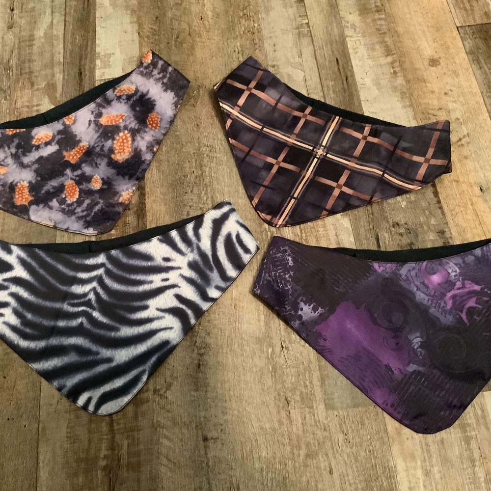 Daba Doo Adjustable Velcro Dog Scarf (“6”/Large)NWOT